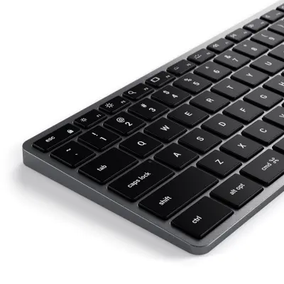 Slim W3 žičana USB-C pozadinsko osvijetljena QWERTY tipkovnica s numeričkom tipkovnicom