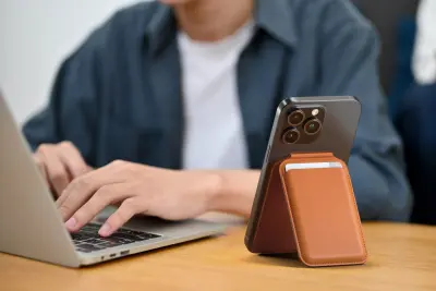 MagSafe kožni držač kartica za iPhone s funkcijom stalka