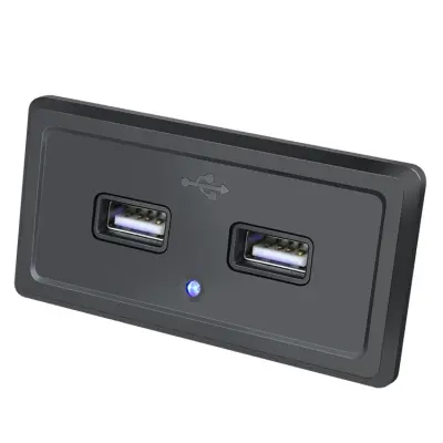 Auto punjač s dvostrukim USB priključkom Crna
