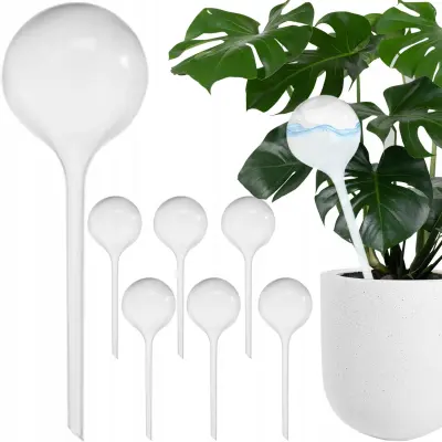 Set od 8 kuglica za zalijevanje biljaka 280ml