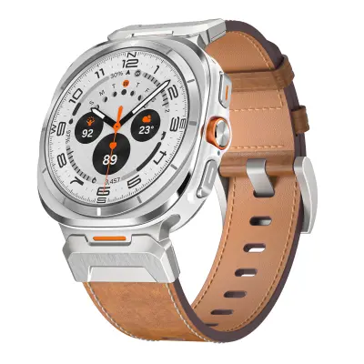 Remen za sat od prave kože sa srebrnim konektorom za Samsung Watch 7 Ultra 47mm Smeđa