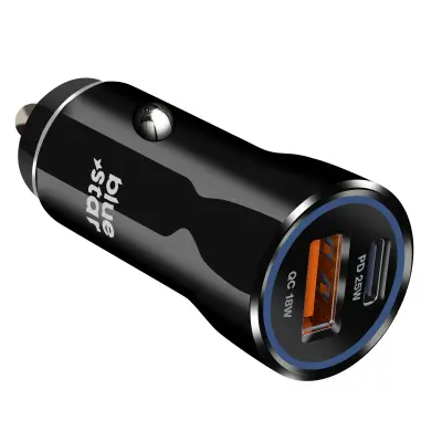 Punjač za auto USB-C 30W + USB 18W + USB-C kabel kompaktni dizajn