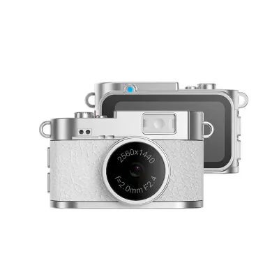 Mini Retro Flashlight Camera: 1080P HD Video, Portable Keychain Camera Bijela