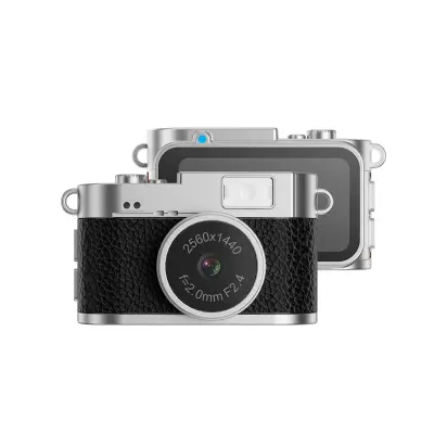 Mini Retro Flashlight Camera: 1080P HD Video, Portable Keychain Camera Crna