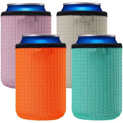 Set od 4 neopren navlake za limenke - reljefne navlake za soda/pivo 330 ml