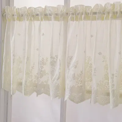 Elegantna bež čipkasta kuhinjska zavjesa