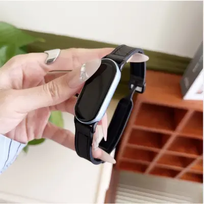 Silikonska narukvica s magnetskom kopčom za Xiaomi Mi Band 8/9/10 Black