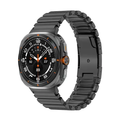 Remen od titana kompatibilan sa Samsung Watch8\/8c 47mm Classic Ultra sa silikonskim akcentima i magnetskom kopčom Crna