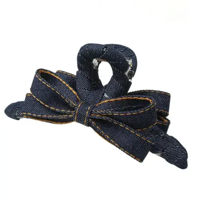 Traper 3D leptir mašna šnala - PC+denim kopča, puni krila Black