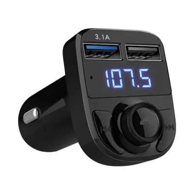 Auto FM odašiljač SD i bluetooth punjač 2x USB 3.1A