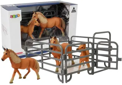 Set figurica konja na farmi